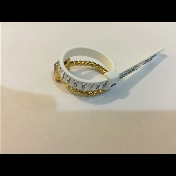 Gemstone Ring - Picture 13 of 14